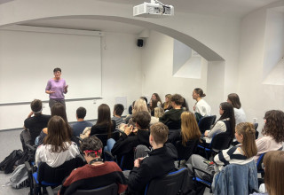 Storytelling se Stephanie Brittain aneb terapie, která vás zvedne ze židle