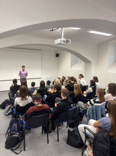 Storytelling se Stephanie Brittain aneb terapie, která vás zvedne ze židle