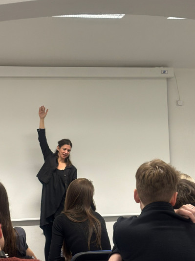 Storytelling se Stephanie Brittain aneb terapie, která vás zvedne ze židle