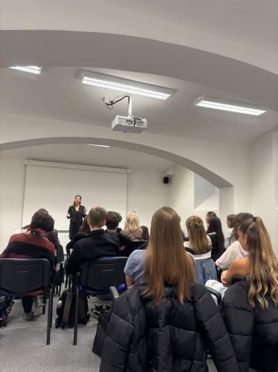 Storytelling se Stephanie Brittain aneb terapie, která vás zvedne ze židle