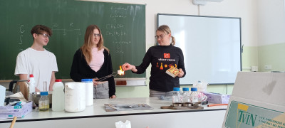 Den moderní chemie aneb jak jsme ochutnali chemii!