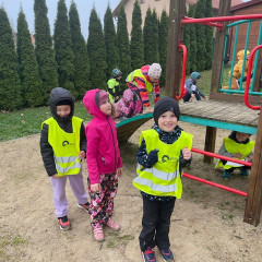 III. třída   Volám Tě sluníčko, vyjdi aspoň maličko