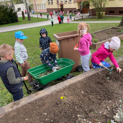 III. třída   Volám Tě sluníčko, vyjdi aspoň maličko