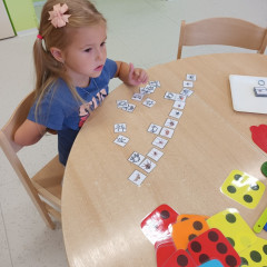 Co přinášíš podzime, to se brzy dozvíme 25/26 Kytičky