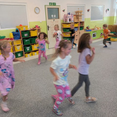 Co přinášíš podzime, to se brzy dozvíme 25/26 Kytičky