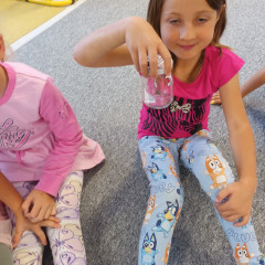 Co přinášíš podzime, to se brzy dozvíme 25/26 Kytičky