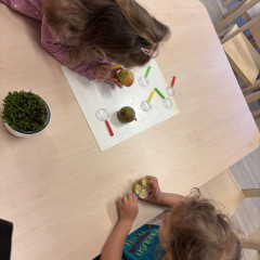 II. třída - červená - Co přinášíš podzime, to se brzy dozvíme!