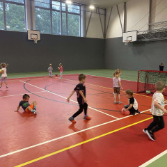 II. třída - červená - Co přinášíš podzime, to se brzy dozvíme!