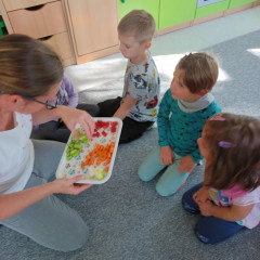 Co přinášíš podzime, to se brzy dozvíme 25/26 Kytičky