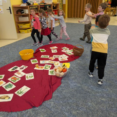 Co přinášíš podzime, to se brzy dozvíme 25/26 Sluníčka