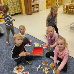 Co přinášíš podzime, to se brzy dozvíme 25/26 Sluníčka