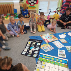 Co přinášíš podzime, to se brzy dozvíme 25/26 Kytičky