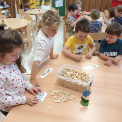 Co přinášíš podzime, to se brzy dozvíme 25/26 Kytičky