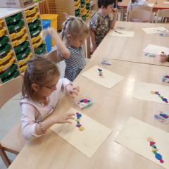 Co přinášíš podzime, to se brzy dozvíme 25/26 Kytičky