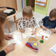 Co přinášíš podzime, to se brzy dozvíme 25/26 Kytičky