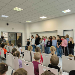 Vánoční dopoledne na ZŠ Komenského - Kytičky a Sluníčka