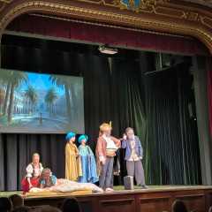 KD Beseda - divadlo Lotrando a Zubejda - Sluníčka a Kytičky