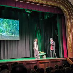 KD Beseda - divadlo Lotrando a Zubejda - Sluníčka a Kytičky