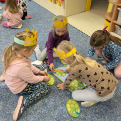 Sluníčka -  Bílá paní zima jede na saních /26