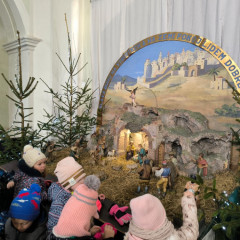 Sluníčka -  Bílá paní zima jede na saních /26