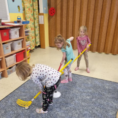 Sluníčka -  Bílá paní zima jede na saních /26