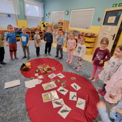 Sluníčka -  Bílá paní zima jede na saních /26