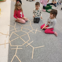 Kytičky -  Bílá paní zima jede na saních /26