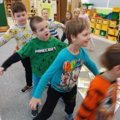 Kytičky -  Bílá paní zima jede na saních /26