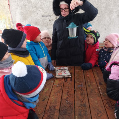 Kytičky -  Bílá paní zima jede na saních /26