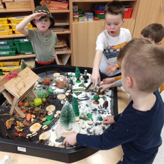 Kytičky -  Bílá paní zima jede na saních /26