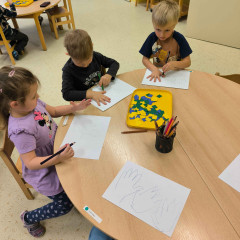 Sluníčka -  Bílá paní zima jede na saních /26