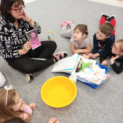 Kytičky -  Bílá paní zima jede na saních /26