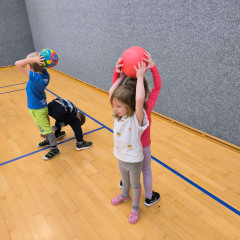 Sluníčka -  Bílá paní zima jede na saních /26