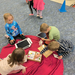 Sluníčka -  Bílá paní zima jede na saních /26