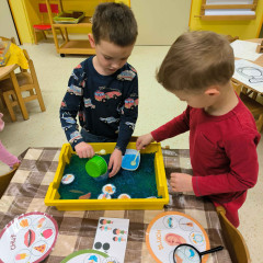 Sluníčka -  Bílá paní zima jede na saních /26