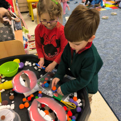 Sluníčka -  Bílá paní zima jede na saních /26