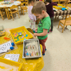 Sluníčka -  Bílá paní zima jede na saních /26