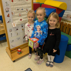 Sluníčka -  Bílá paní zima jede na saních /26