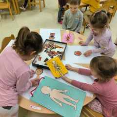 Sluníčka -  Bílá paní zima jede na saních /26