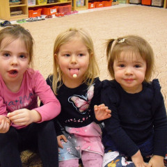 Berušky -  Bílá paní zima jede na saních /26