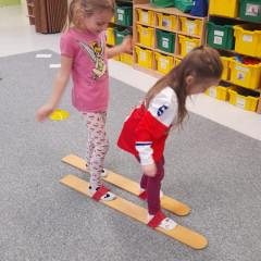 Kytičky -  Bílá paní zima jede na saních /26