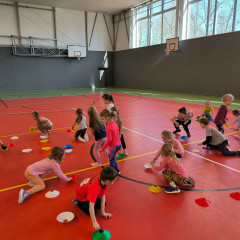 Sluníčka -  Bílá paní zima jede na saních /26