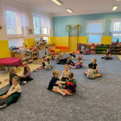 Sluníčka -  Bílá paní zima jede na saních /26