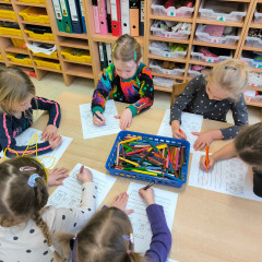 Sluníčka -  Bílá paní zima jede na saních /26