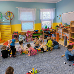 Sluníčka -  Bílá paní zima jede na saních /26