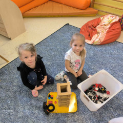 Sluníčka -  Bílá paní zima jede na saních /26