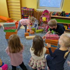 Sluníčka -  Bílá paní zima jede na saních /26