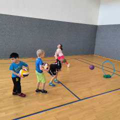 Sluníčka -  Bílá paní zima jede na saních /26