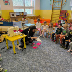 Sluníčka -  Bílá paní zima jede na saních /26