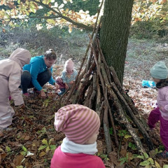 Vycházka do lesa - 2. tř.